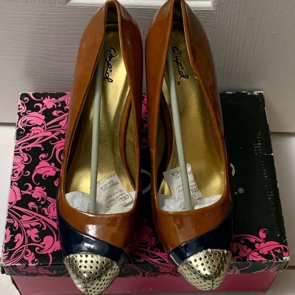 Qupid Camel 2-tone pumps, NEW never worn - Picture 4 of 4